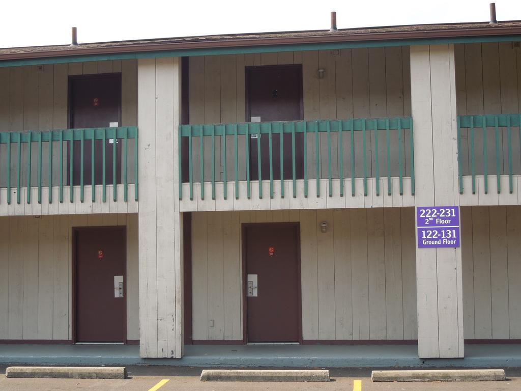 Knights Inn Endwell Exterior foto