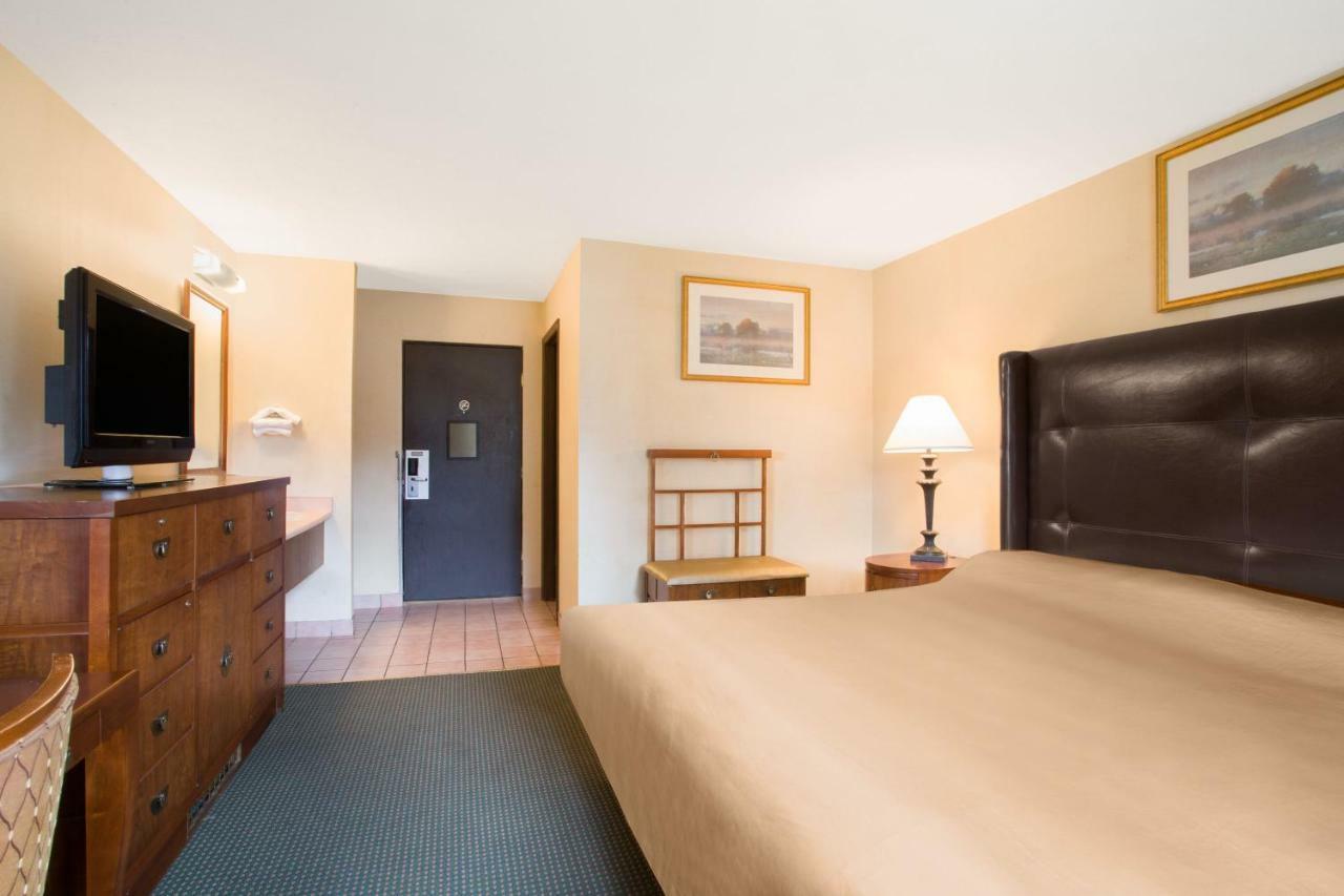 Knights Inn Endwell Exterior foto
