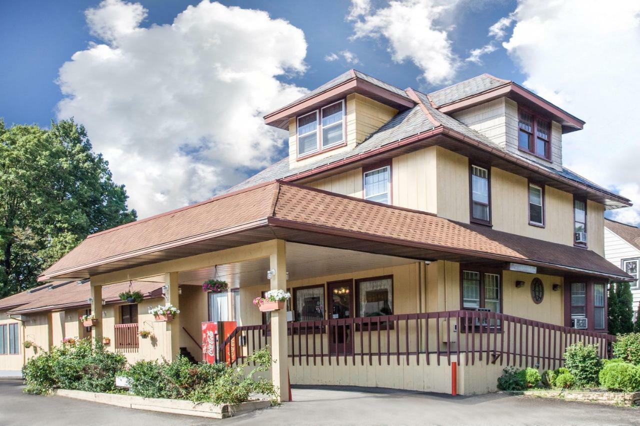 Knights Inn Endwell Exterior foto